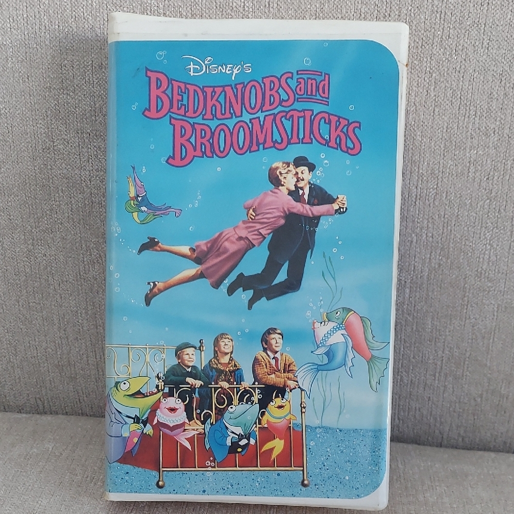 Disney VHS Bundle: Bedknobs and Broomsticks & Mary Poppins Tapes